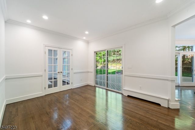 54 Mohawk Ave, Norwood Boro, NJ 07648