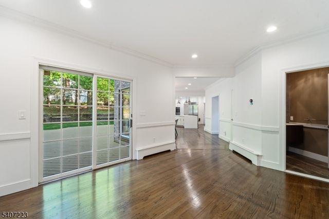 54 Mohawk Ave, Norwood Boro, NJ 07648