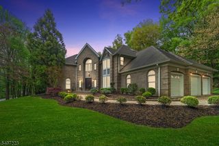 54 Mohawk Ave, Norwood Boro, NJ 07648