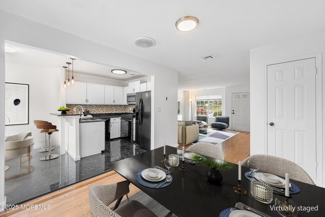 6 Groom Court, Tinton Falls, NJ 07753