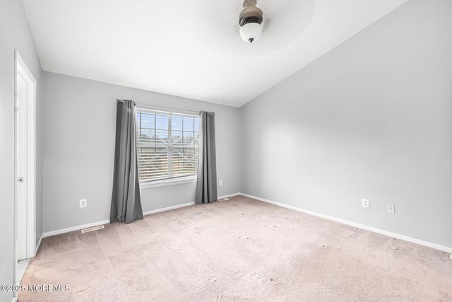 6 Groom Court, Tinton Falls, NJ 07753