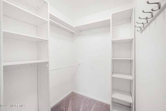 6 Groom Court, Tinton Falls, NJ 07753