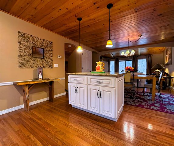 12 Eufaula Trail, Cherokee Village, AR 72529