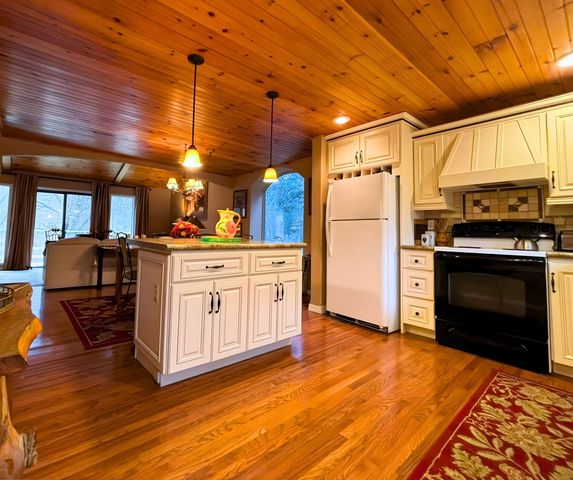 12 Eufaula Trail, Cherokee Village, AR 72529