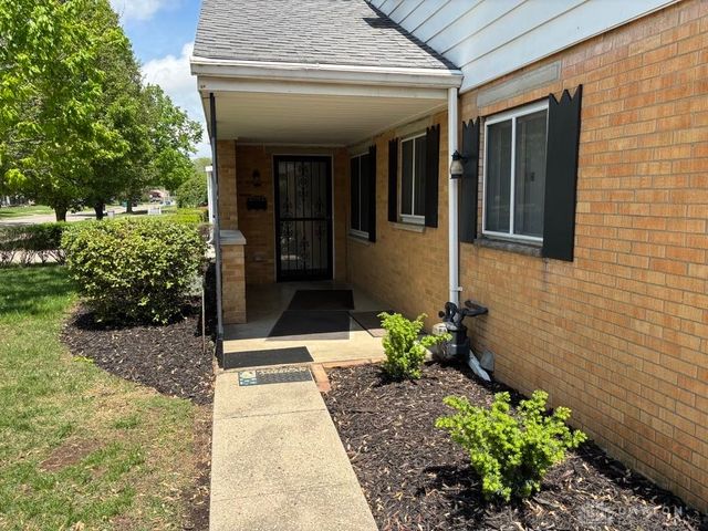 5048 Pensacola Boulevard, Moraine, OH 45439