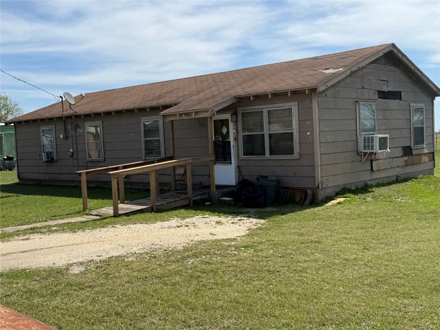 1105 Shabazz Street, Milford, TX 76670