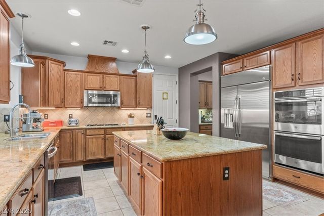 7001 Via Locanda Avenue, Las Vegas, NV 89131