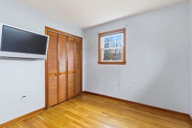 14 Acton Street, Nashua, NH 03060