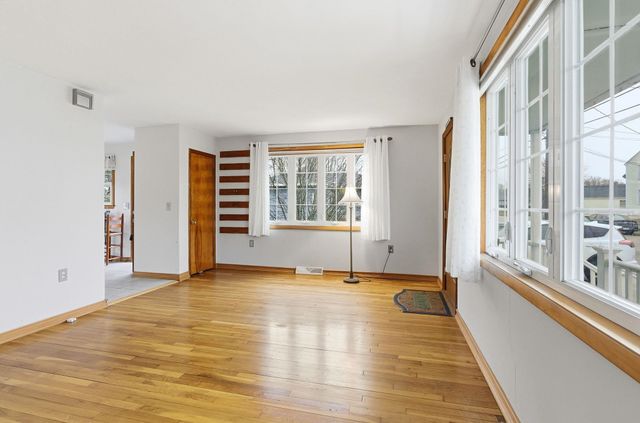 14 Acton Street, Nashua, NH 03060