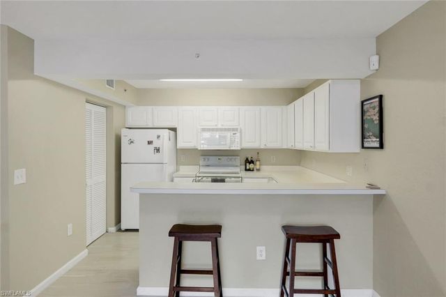 4105 Residence DR 703, Fort Myers, FL 33901