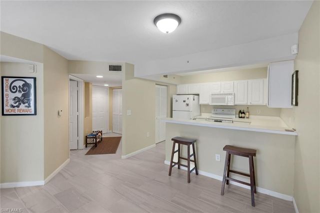 4105 Residence DR 703, Fort Myers, FL 33901