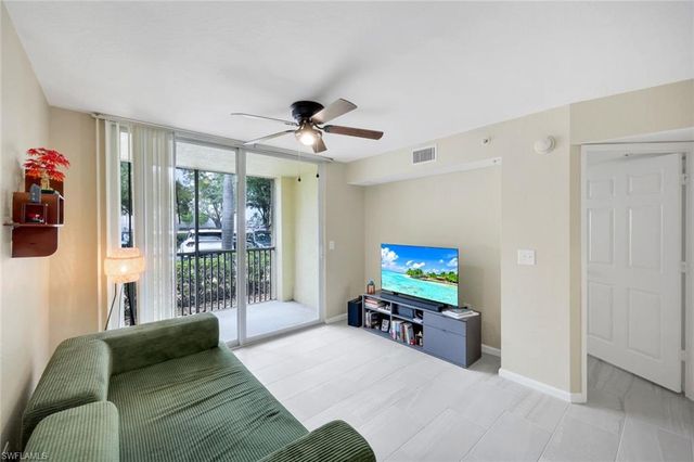 4105 Residence DR 703, Fort Myers, FL 33901