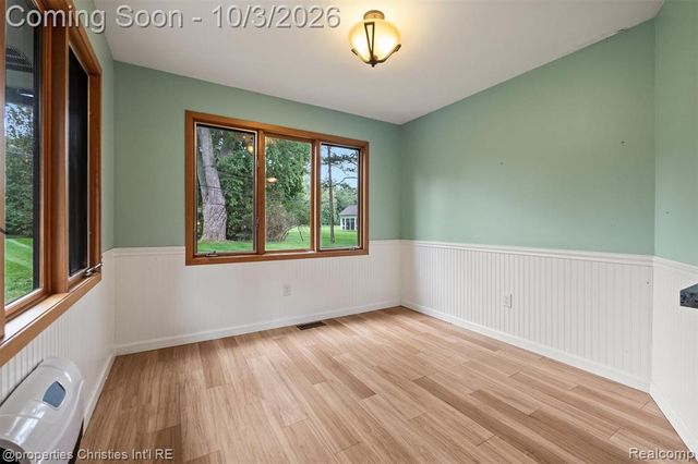 7568 Sweetbriar, West Bloomfield, MI 48324