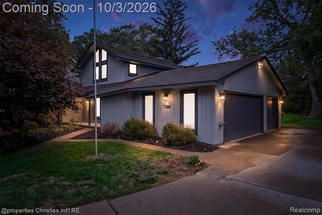 7568 Sweetbriar, West Bloomfield, MI 48324