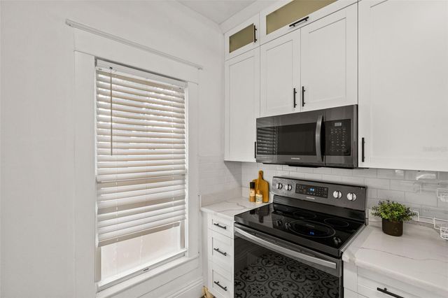 102 W NORTH STREET, Tampa, FL 33604