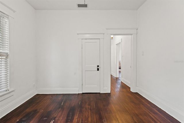 102 W NORTH STREET, Tampa, FL 33604