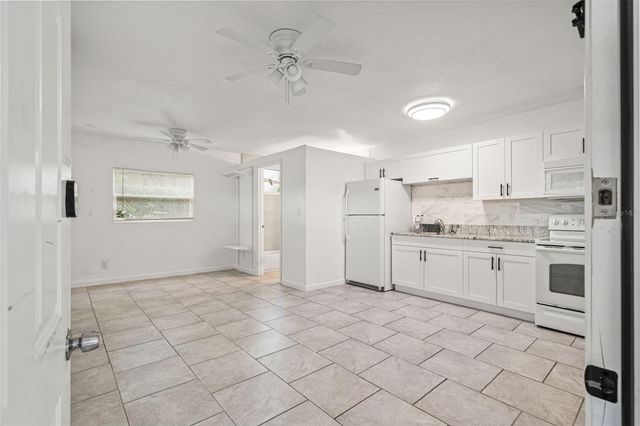 102 W NORTH STREET, Tampa, FL 33604