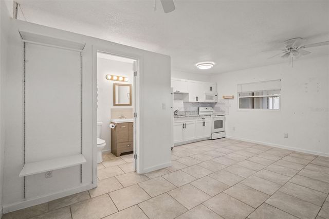 102 W NORTH STREET, Tampa, FL 33604