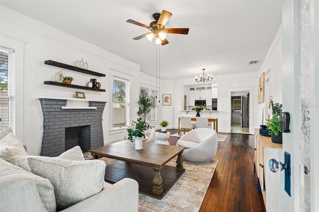 102 W NORTH STREET, Tampa, FL 33604