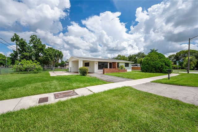 955 NW 15th St, Homestead, FL 33030