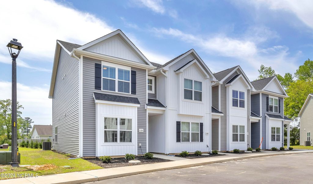 7052 Crew Drive, Leland, NC 28451