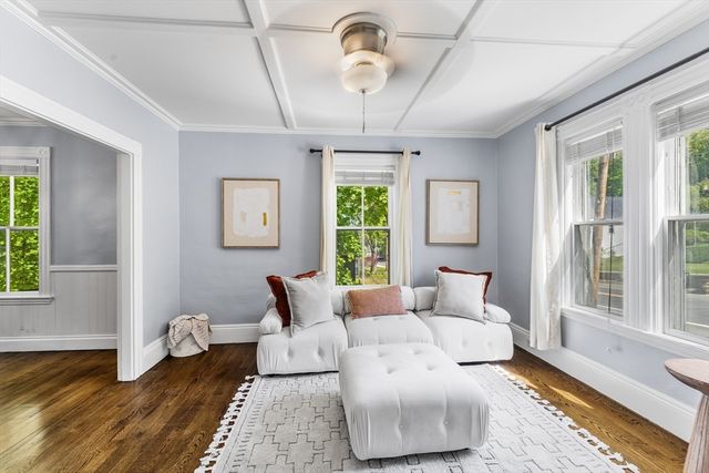 55 School St, Groveland, MA 01834