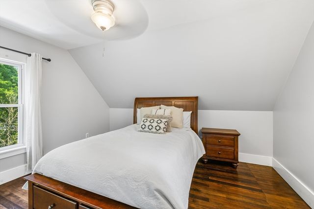 55 School St, Groveland, MA 01834