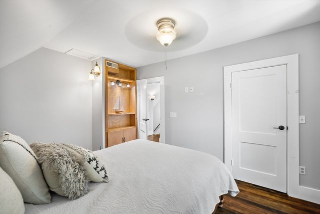 55 School St, Groveland, MA 01834