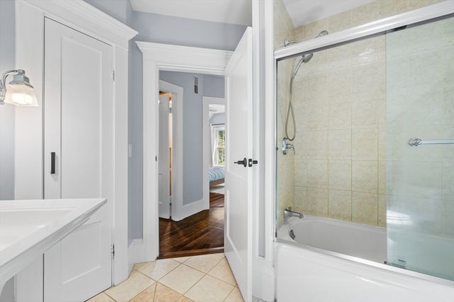 55 School St, Groveland, MA 01834