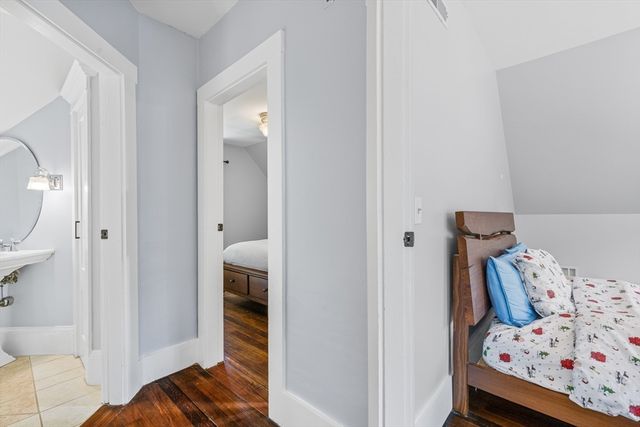 55 School St, Groveland, MA 01834