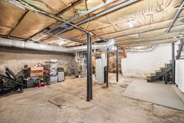 55 School St, Groveland, MA 01834