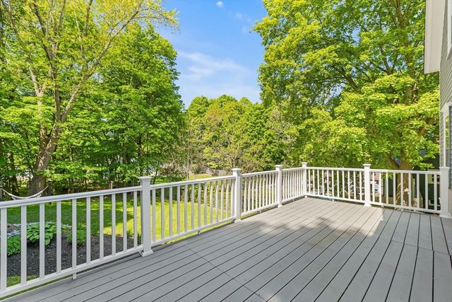 55 School St, Groveland, MA 01834