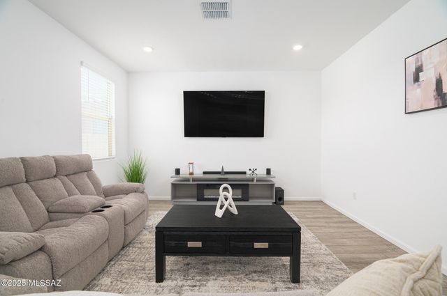 7121 W Vineridge Drive, Tucson, AZ 85757