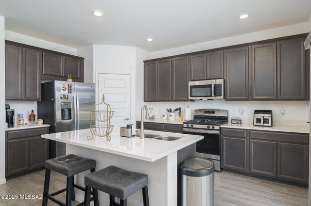 7121 W Vineridge Drive, Tucson, AZ 85757