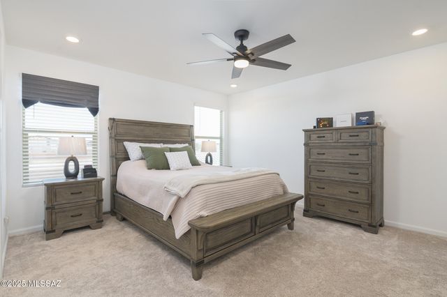 7121 W Vineridge Drive, Tucson, AZ 85757