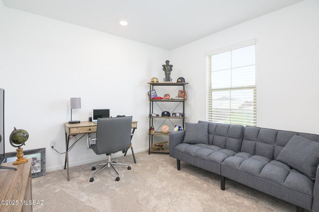 7121 W Vineridge Drive, Tucson, AZ 85757