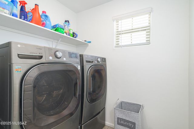 7121 W Vineridge Drive, Tucson, AZ 85757