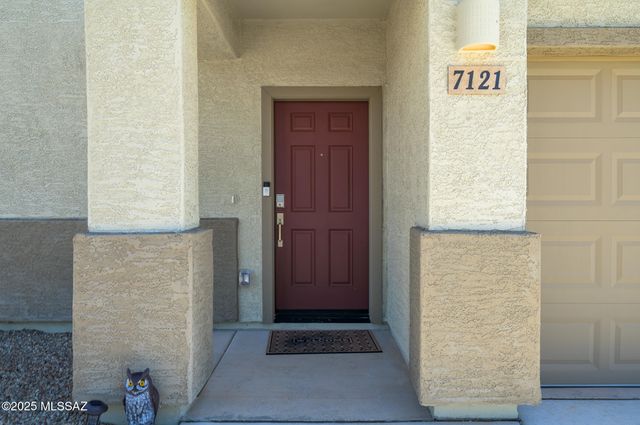 7121 W Vineridge Drive, Tucson, AZ 85757