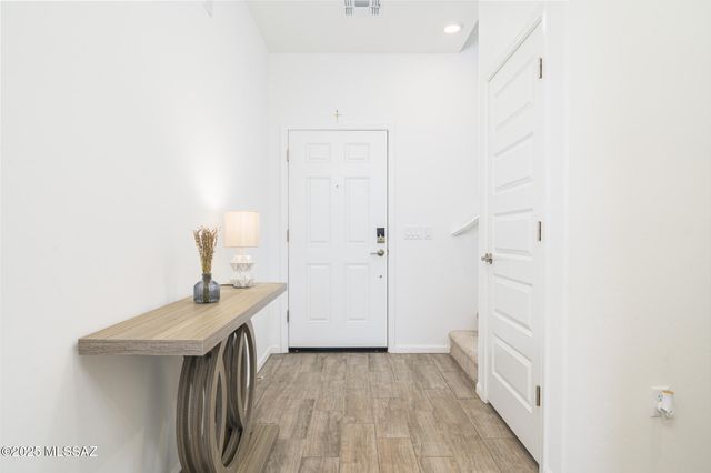 7121 W Vineridge Drive, Tucson, AZ 85757