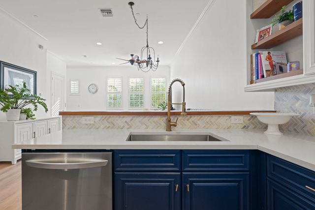 285 SE 6th Avenue O, Delray Beach, FL 33483