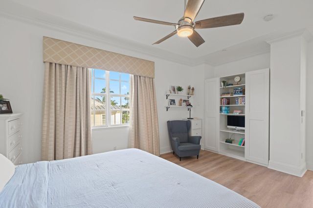 285 SE 6th Avenue O, Delray Beach, FL 33483