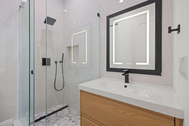 285 SE 6th Avenue O, Delray Beach, FL 33483