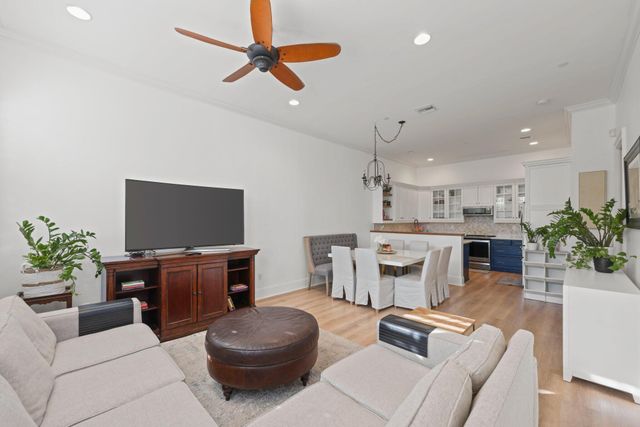 285 SE 6th Avenue O, Delray Beach, FL 33483