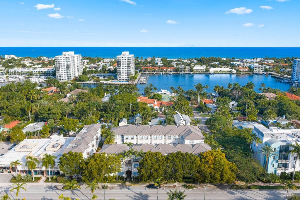 285 SE 6th Avenue O, Delray Beach, FL 33483