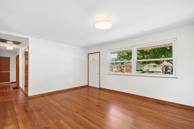 1028 Bellflower Avenue, Columbus, OH 43204