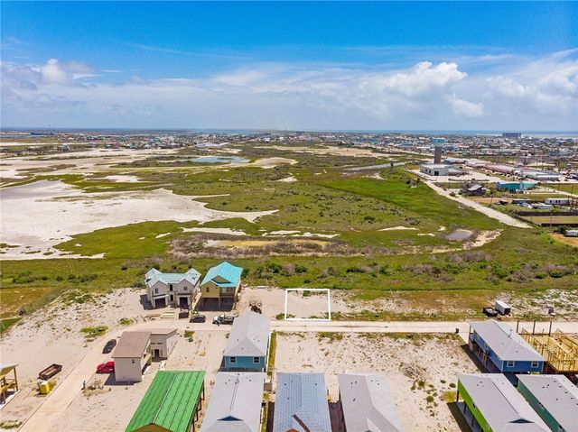 208 Flounder Dr, Port Aransas, TX 78373