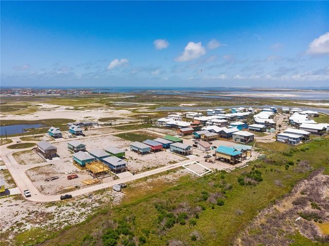 208 Flounder Dr, Port Aransas, TX 78373