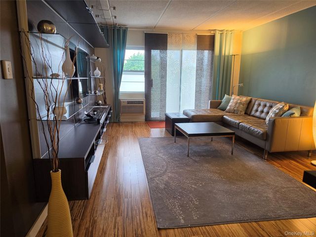 35 Park Avenue 3J, Suffern, NY 10901