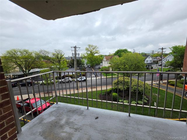 35 Park Avenue 3J, Suffern, NY 10901