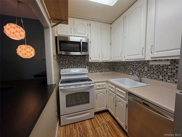 35 Park Avenue 3J, Suffern, NY 10901